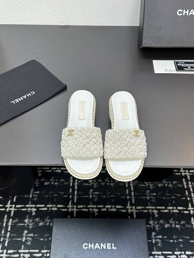 2025Ss Chanel Chanel Pearl Mid-Heel Chunky Heel Flat Slippers, A Classic In The 2025Ss Chanel Chanel Pearl Mid-Heel Chunky Heel Flat Slippers, A Classic In The
