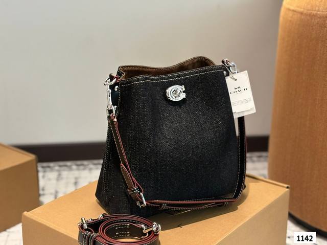 With Box Coach's New Tote Bag In May Coach's Latest Season Casual And Casual Bag With Box Coach's New Tote Bag In May Coach's Latest Season Casual And Casual Bag