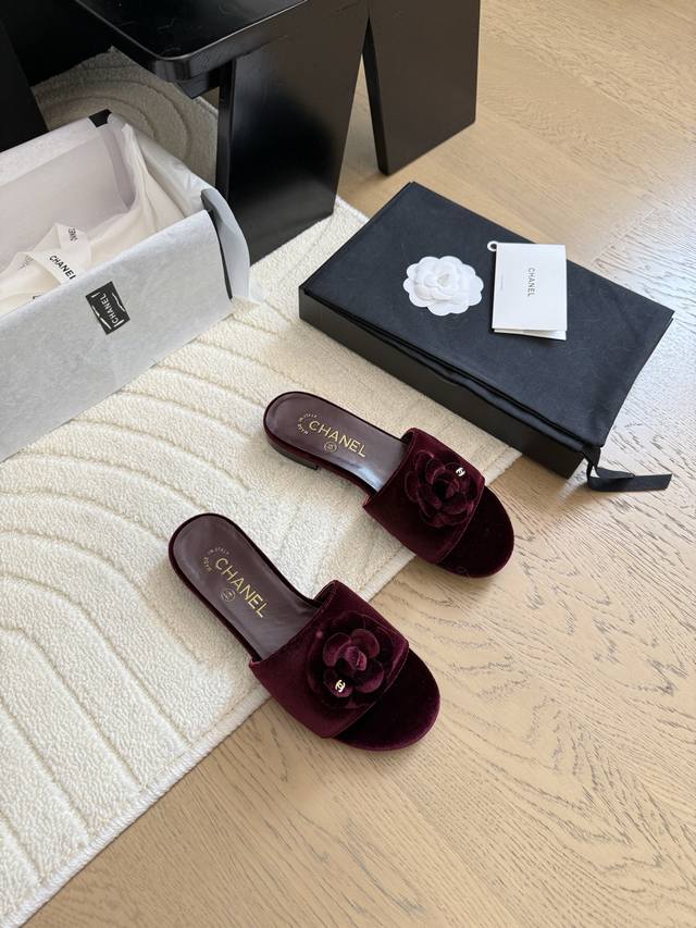 Chanel 25P Camellia Chunky Heeled Slippers! Upper Made From Imported Calfskin, I Chanel 25P Camellia Chunky Heeled Slippers! Upper Made From Imported Calfskin, I