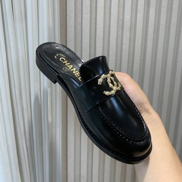 High-Heeled Loafers With A Half-Strap Design By Chane* | Chanel 2025 Official We High-Heeled Loafers With A Half-Strap Design By Chane* | Chanel 2025 Official We