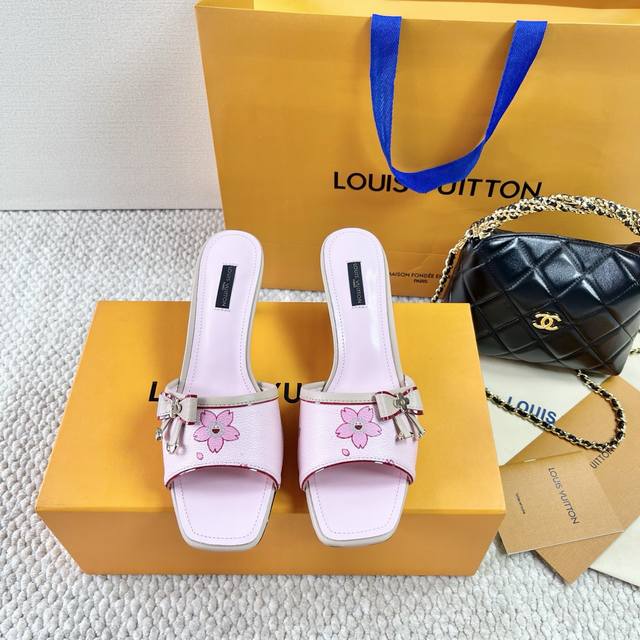 Valentin*25Ss bow-knot pointed shoes The bow-knot element is sweet and age-reduc Valentin*25Ss bow-knot pointed shoes The bow-knot element is sweet and age-reduc