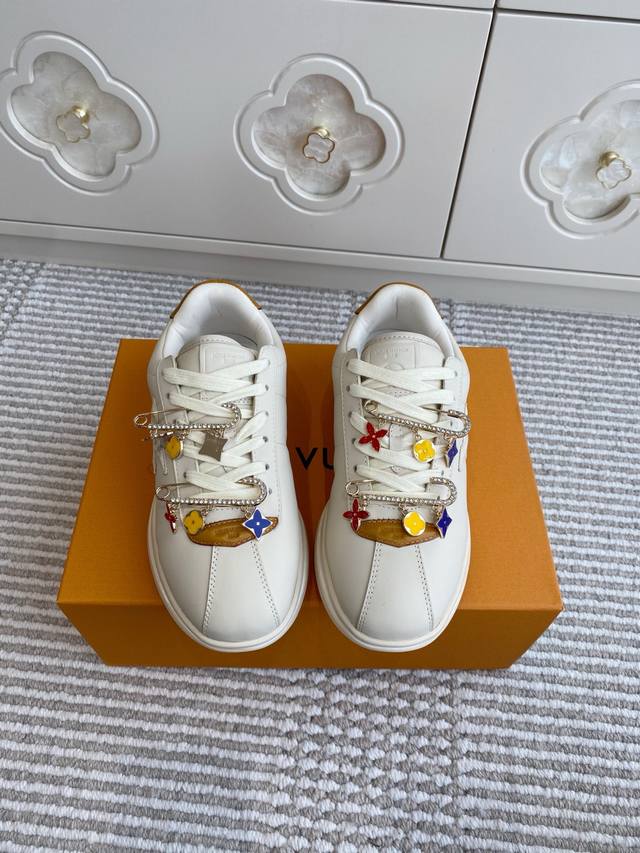 Loewe 2025 summer new style short-sleeved T-shirt for men and women! Customized Loewe 2025 summer new style short-sleeved T-shirt for men and women! Customized