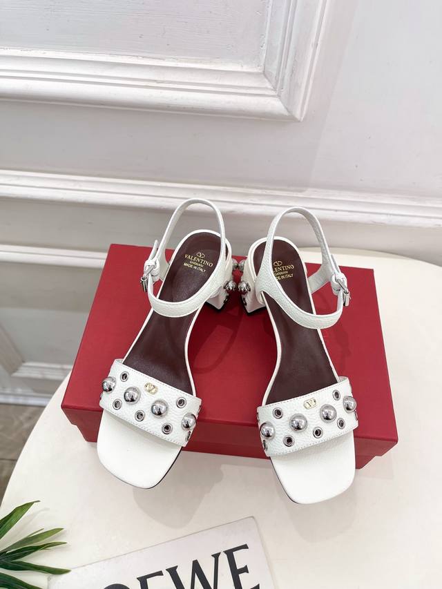 Mcm classic backpack original! Original! Original! three-dimensional and natural Mcm classic backpack original! Original! Original! three-dimensional and natural