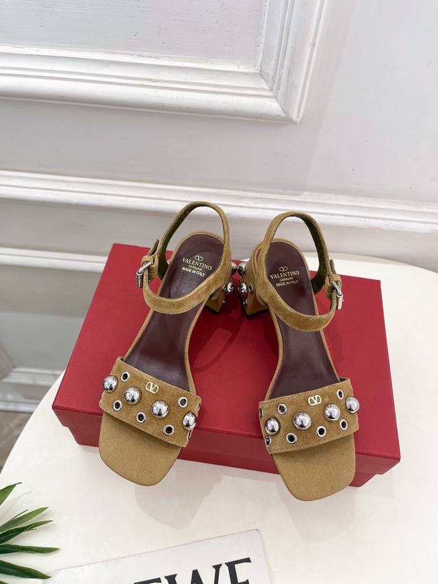 Gift box packaging Lv Allinbb bucket bag has a new color Lv new color dune color Gift box packaging Lv Allinbb bucket bag has a new color Lv new color dune color