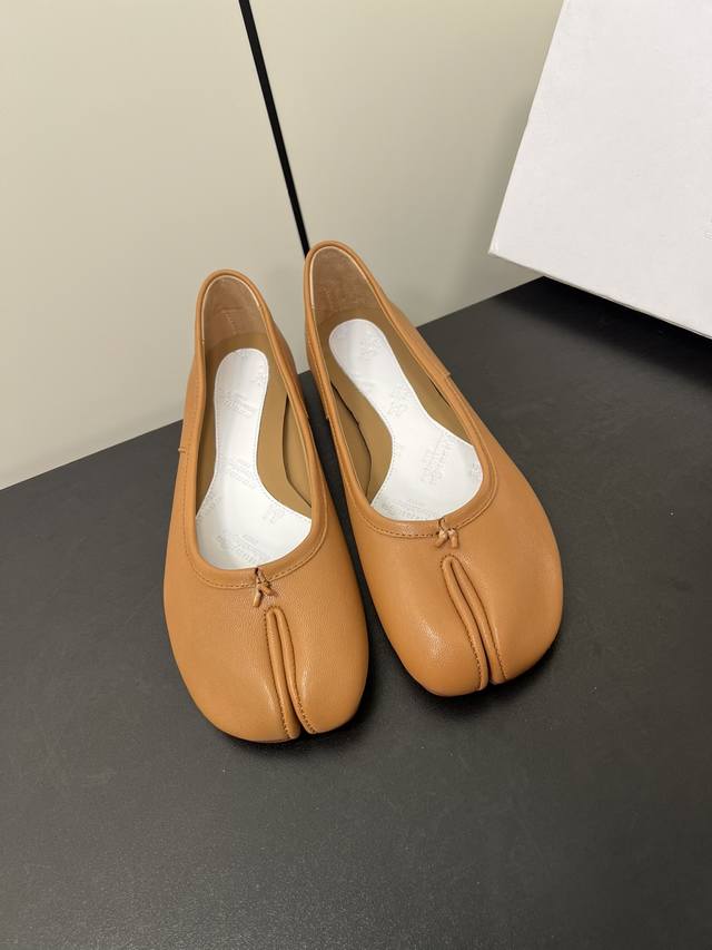 Chanel canvas bag So stylish So well matched So beautiful and elegant~ I love th Chanel canvas bag So stylish So well matched So beautiful and elegant~ I love th