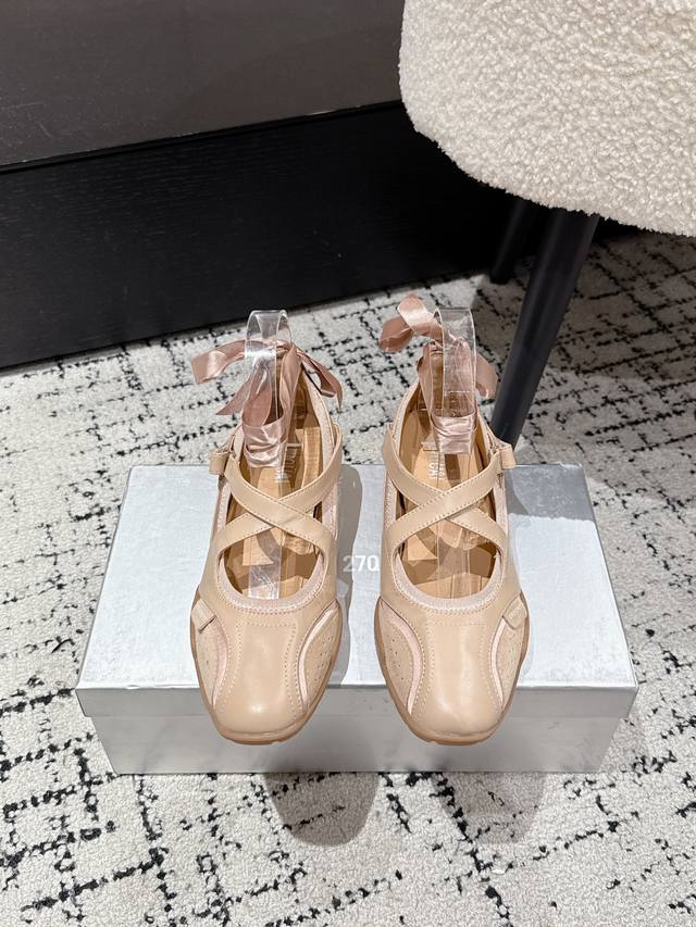 Large cowhide Ysl Saint Laurent cloud bag Feels like embracing a cloud D-383-2 S Large cowhide Ysl Saint Laurent cloud bag Feels like embracing a cloud D-383-2 S