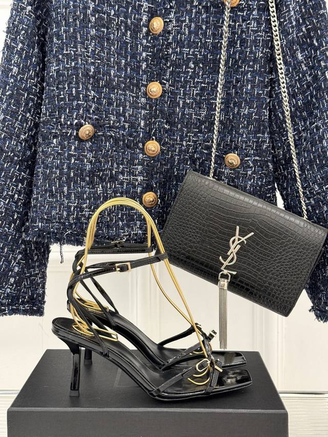 with gift box. Lv Atlantis Bb basket The design is really amazing The effect on with gift box. Lv Atlantis Bb basket The design is really amazing The effect on