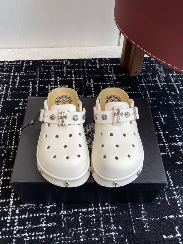 Purchasing agent level Chrome Hearts 25Ss new hole toe slippers Purchasing agent Purchasing agent level Chrome Hearts 25Ss new hole toe slippers Purchasing agent