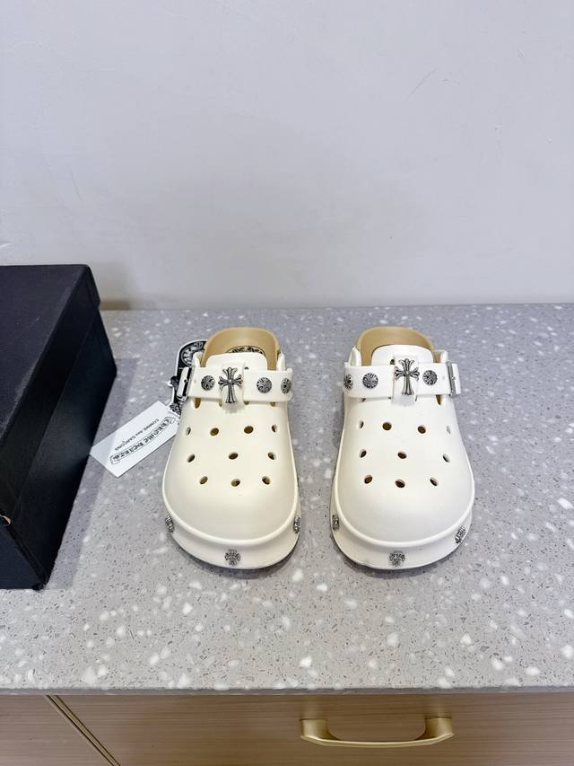 Chrome Hearts 25Ss new hole open toe slippers I searched for a long time before Chrome Hearts 25Ss new hole open toe slippers I searched for a long time before