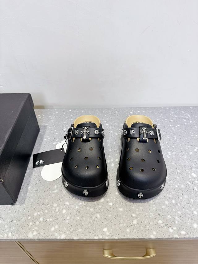 Chrome Hearts 25Ss new hole open toe slippers I searched for a long time before Chrome Hearts 25Ss new hole open toe slippers I searched for a long time before