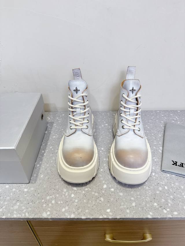 Smfk Niche fashion brand 25Ss new hot-selling thick-soled casual shoes Martin bo Smfk Niche fashion brand 25Ss new hot-selling thick-soled casual shoes Martin bo