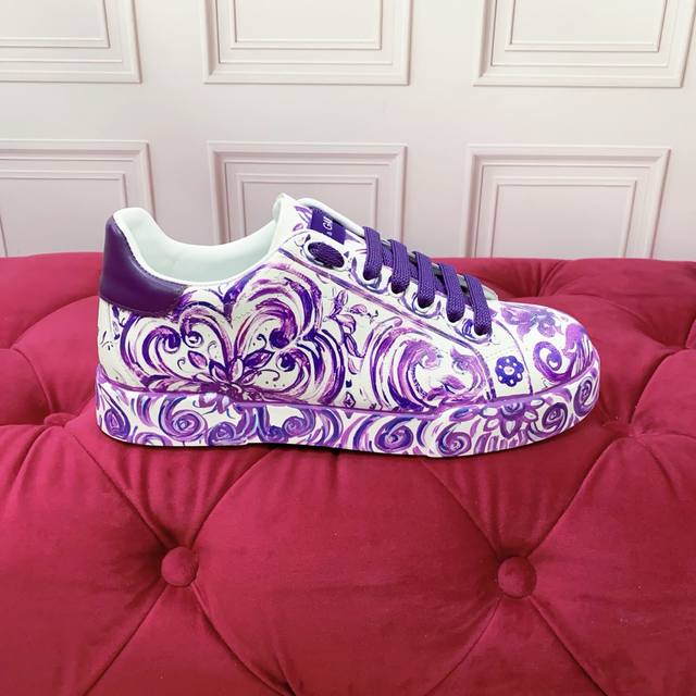 Women's High-End Edition, High-Quality Brand Outsole. Dolce & Gabbana 2025 New T Women's High-End Edition, High-Quality Brand Outsole. Dolce & Gabbana 2025 New T