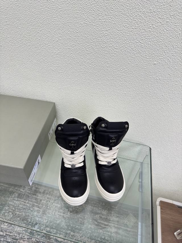 Rock Owens Chrome Hearts co-branded couple's model Black With the theme of Phleg Rock Owens Chrome Hearts co-branded couple's model Black With the theme of Phleg