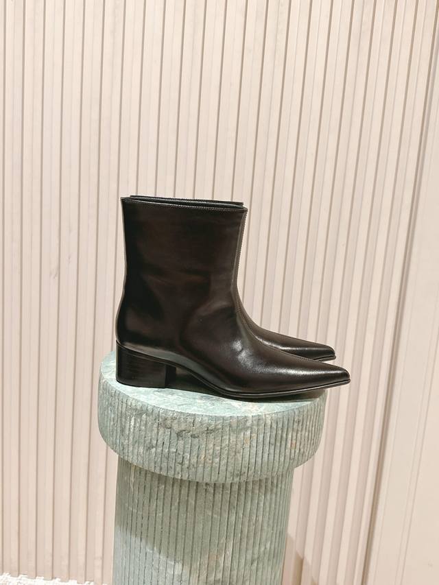 Top version: without zipper: Khaite 25 new autumn and winter pointed short boot Top version: without zipper: Khaite 25 new autumn and winter pointed short boot