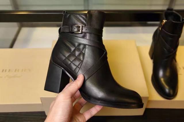 Factory direct women's shoes, sportswear, original Burberry equestrian-inspired Factory direct women's shoes, sportswear, original Burberry equestrian-inspired