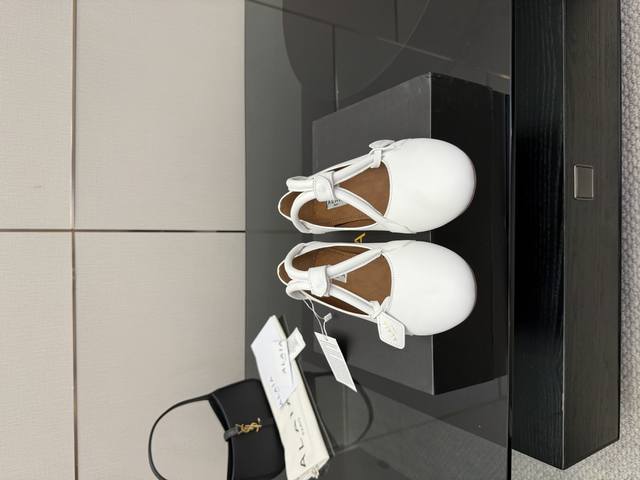 Top quality Clothes are basic, but shoes are anything but! Alaia Shoes? Handbags Top quality Clothes are basic, but shoes are anything but! Alaia Shoes? Handbags