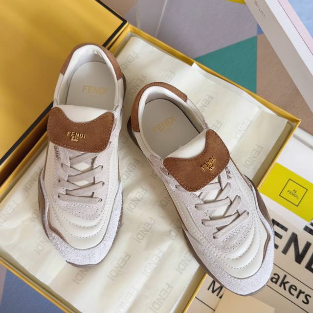 Top Version: Women's 440 Men's Fendi Wave Pulse Series Inkjet Flip-Top Pony Hair Top Version: Women's 440 Men's Fendi Wave Pulse Series Inkjet Flip-Top Pony Hair