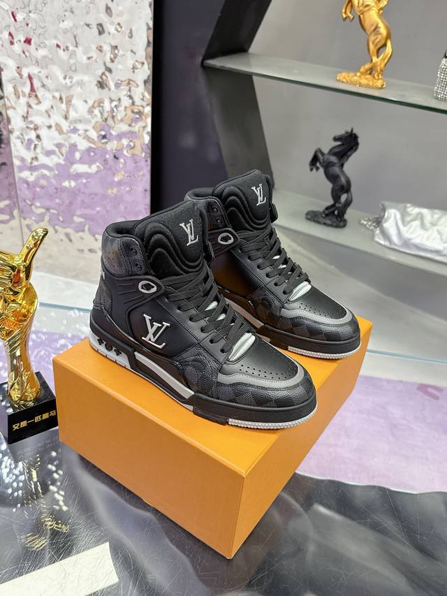 Factory Price: Lv2025 Milan Runway Men's Latest Shipment Lvtrainer High-Top Snea Factory Price: Lv2025 Milan Runway Men's Latest Shipment Lvtrainer High-Top Snea