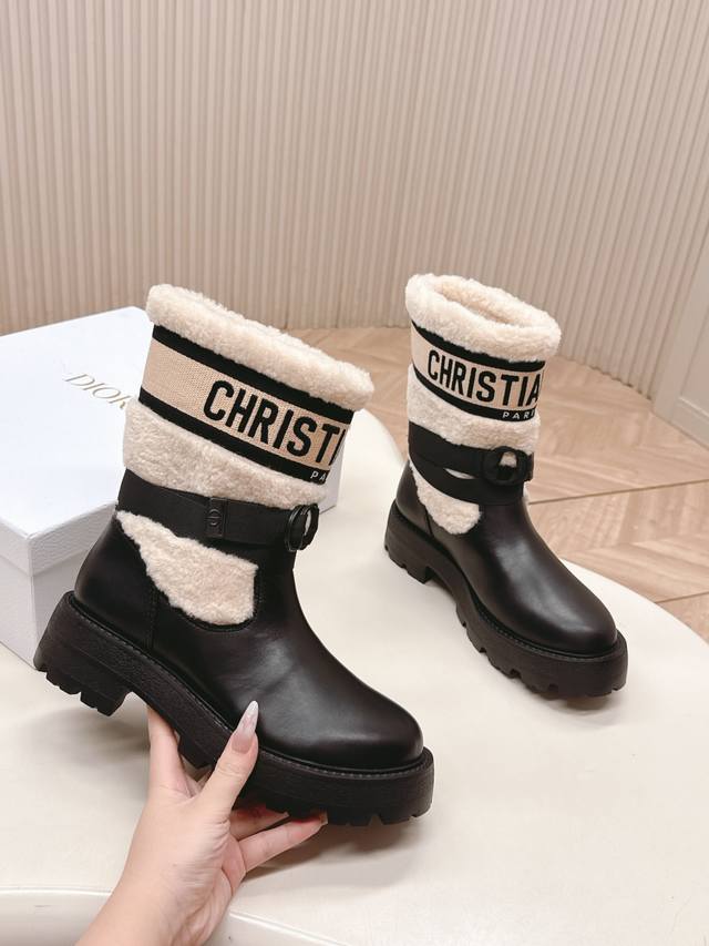 Latest and highest quality version, wool boot style!! Dior Dior CD winter boots, Latest and highest quality version, wool boot style!! Dior Dior CD winter boots,
