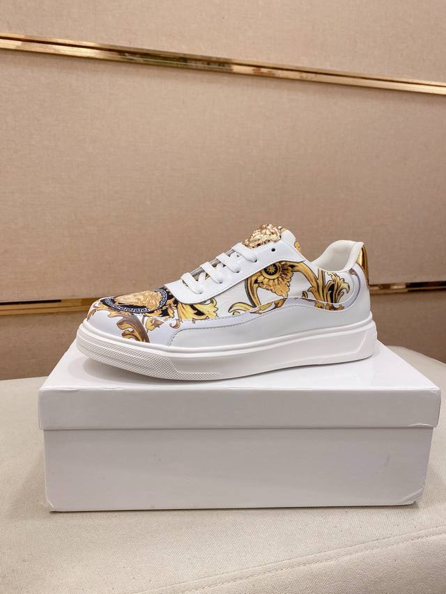 Factory direct price for new Versace shoes. Imported cowhide upper and imported Factory direct price for new Versace shoes. Imported cowhide upper and imported
