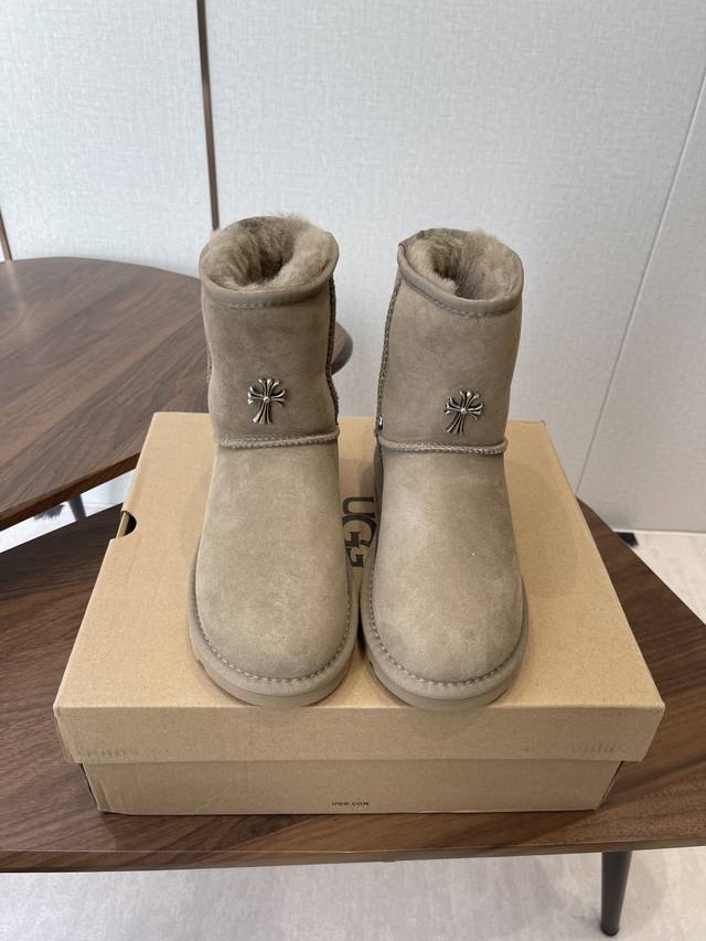 Ugg X Chrome Hearts 25Ss Couple Style Autumn/Winter Warm Buckled Mid-Calf Snow B Ugg X Chrome Hearts 25Ss Couple Style Autumn/Winter Warm Buckled Mid-Calf Snow B