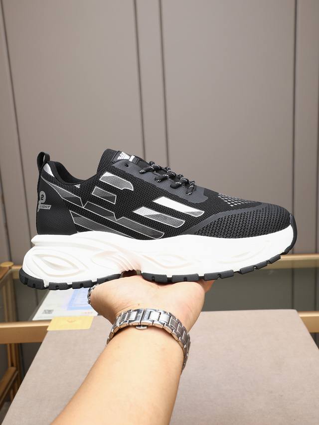 Armani, a top-tier fashion brand, presents a men's shoe that can complement var Armani, a top-tier fashion brand, presents a men's shoe that can complement var