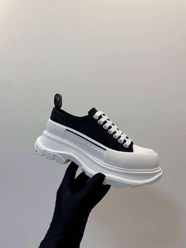 High-end version DDD Alexander McQueen DDD As always, exclusive open-mold materi High-end version DDD Alexander McQueen DDD As always, exclusive open-mold materi