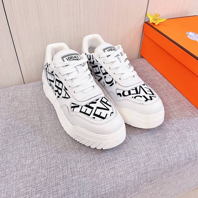 Factory P batch Versace men's shoes, high-end brand official website 1:1 latest Factory P batch Versace men's shoes, high-end brand official website 1:1 latest