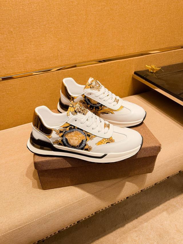 Factory direct wholesale Versace men's shoes, high-end brand official website 1 Factory direct wholesale Versace men's shoes, high-end brand official website 1