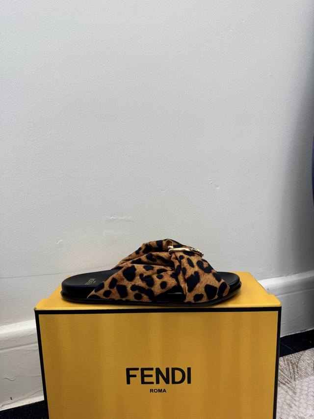 Sizes: 35-46 (Women's 40.41, Men's 46). Custom-made, no returns or exchanges. F Sizes: 35-46 (Women's 40.41, Men's 46). Custom-made, no returns or exchanges. F