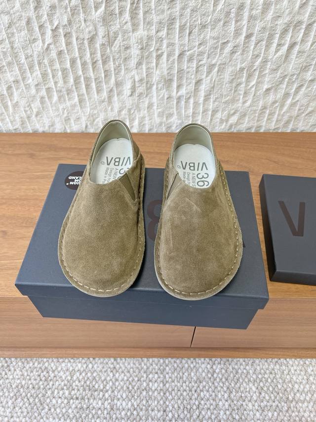 G199 Vibae, a niche trendy brand, 26Ss early spring new flat granny shoes . Viba G199 Vibae, a niche trendy brand, 26Ss early spring new flat granny shoes . Viba