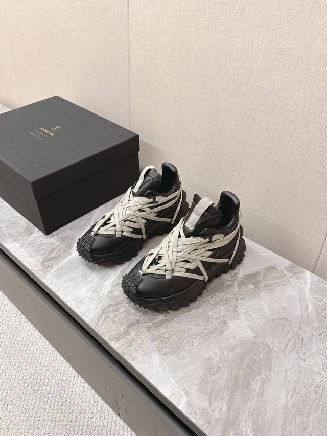 Rick Owens X Moncler Crazy Lace-up V-Sole Hiking Shoes Couple Style DDD This sea Rick Owens X Moncler Crazy Lace-up V-Sole Hiking Shoes Couple Style DDD This sea