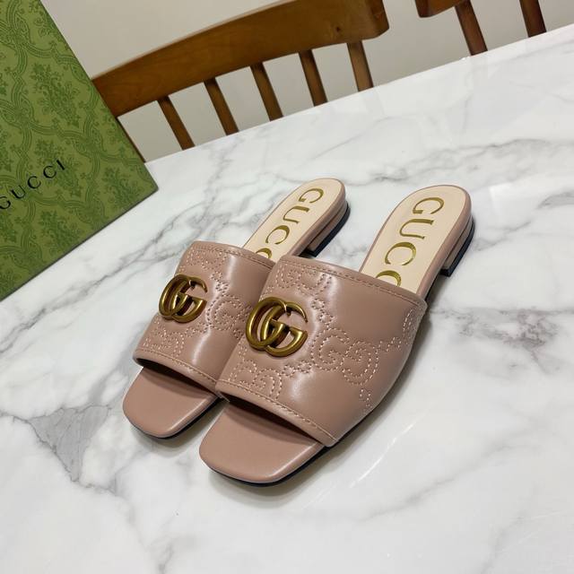 Gucci square-toe chunky-heeled sandals, featuring a classic saddle buckle, consi Gucci square-toe chunky-heeled sandals, featuring a classic saddle buckle, consi