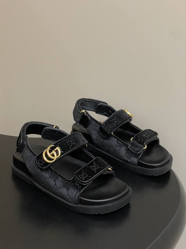 DDD 26Ss Spring/Summer New Gucci Classic Double G Buckle Velcro Beach Sandals Gg DDD 26Ss Spring/Summer New Gucci Classic Double G Buckle Velcro Beach Sandals Gg