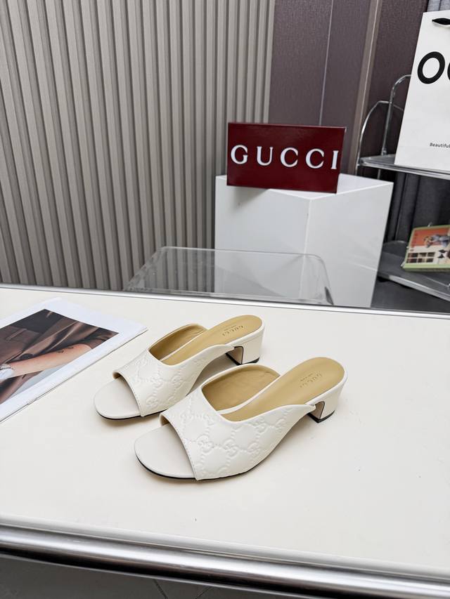 New Arrival! Gucci 2026 New Style Slippers, Loog Embossed, High Heel, Versatile New Arrival! Gucci 2026 New Style Slippers, Loog Embossed, High Heel, Versatile