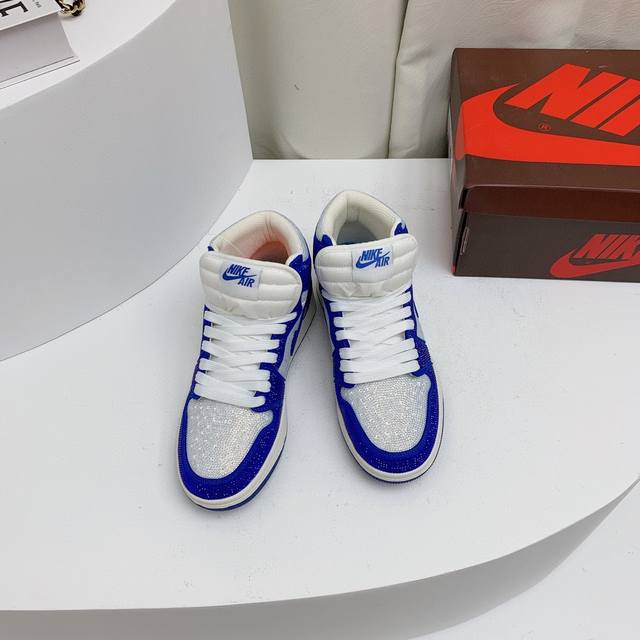 Aj钻石限定走秀新款 顶级品质air Jordan 代购级 情侣款 唯独一款不掉钻的满钻鞋 耐克乔一钻石鞋让鞋迷大开眼界 各种意想不到的设计创意 钻石配色方案给