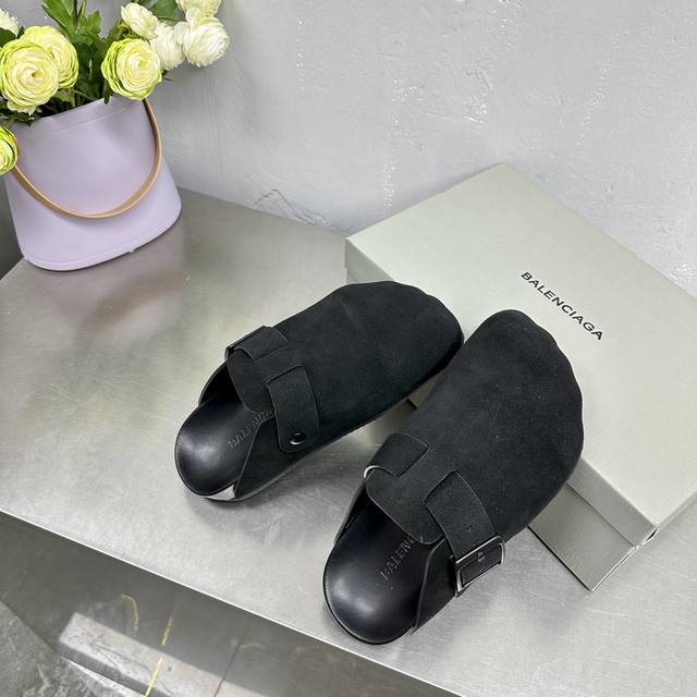 高品质出女款 男款 2024春款上新 Balenciaga巴黎世家新款穆勒鞋 五趾形鞋头设计 全真皮材质 原版复刻 独家顶级品质 鞋面 头层牛皮 内里 牛皮内里