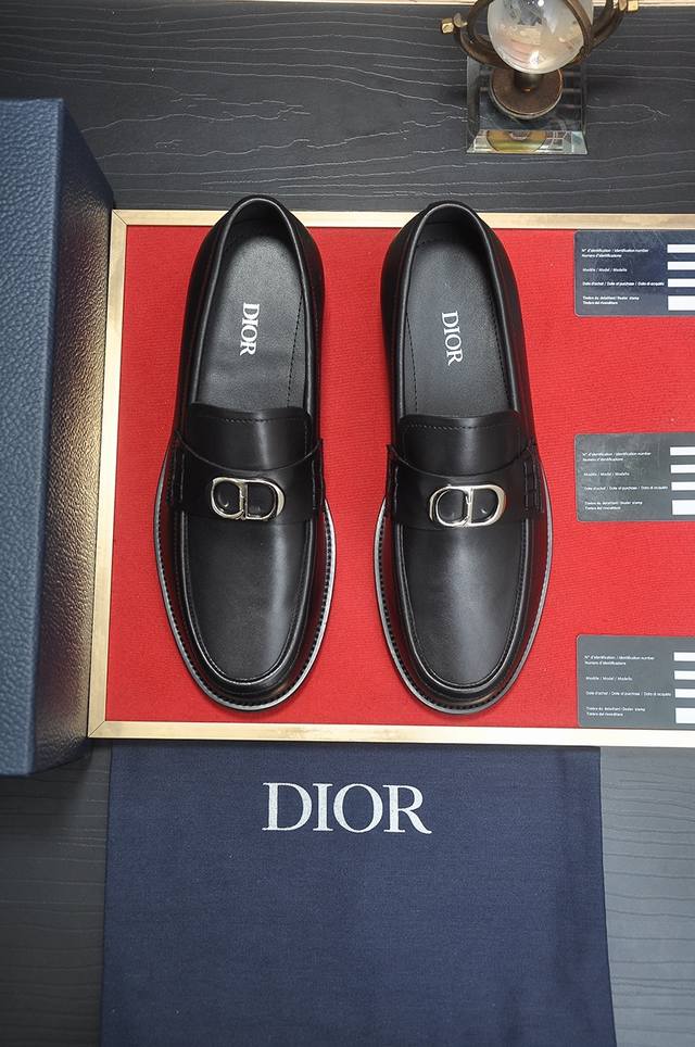 出厂价 Dior 牛皮内里 迪奥原版1:1高品质出厂，进口原版料，进口版原牛皮，牛皮内里，原版tpu大底，码数:38-44