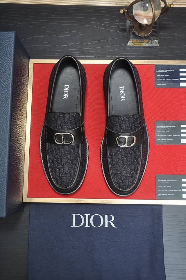 出厂价 Dior 牛皮内里 迪奥原版1:1高品质出厂，进口原版料，进口版原牛皮，牛皮内里，原版tpu大底，码数:38-44