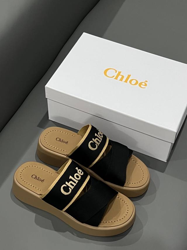 出厂价 刺绣系列 Chloe 克洛伊 最新的交叉牛皮，罗马拖鞋 电绣logo字样 原版私模高密度橡胶发泡鞋底 人工固特异手法穿线 所有的位置刚刚好 所有的工艺与