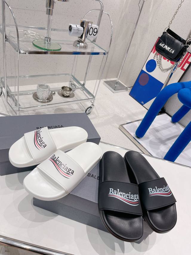 情侣款 巴黎世家balenciga 一字拖鞋系列 五颜六色 总有你喜欢的颜色 随意搭配 夏季去哪里都可以穿 发泡大底 轻盈舒适 35-45 脚肥脚宽建议大一码