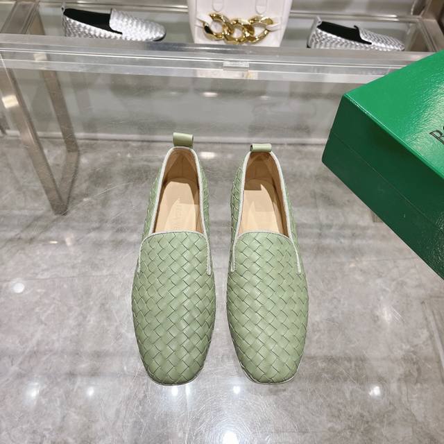 Bv 顶级p 情侣款size 35-44 女40.41.男38 45 定做不退换 葆蝶家 真皮大底经典编织豆豆鞋 套脚踩跟两穿 小脚有福了一年四季都可以穿的舒适