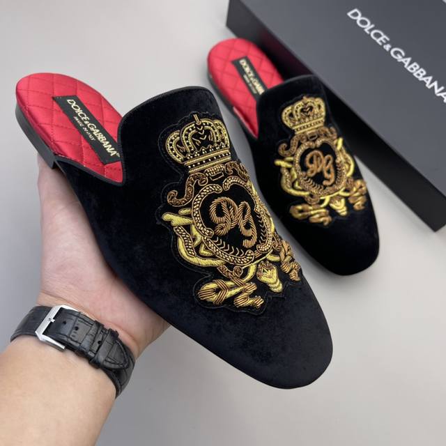 实价批 Dolce & Gabbana 高品质印度丝 纯手工刺绣d&G 原版进口天鹅绒面料 一体式裁剪 体现专柜品质 水染牛皮内里 原版大底 高品质 码数38-