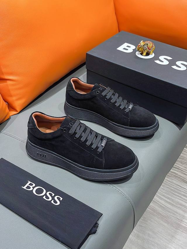 商品名称：Boss 波士 正规码数 38-44 休闲鞋 商品材料：精选 牛皮鞋面，舒适羊皮内里 ；原厂大底。