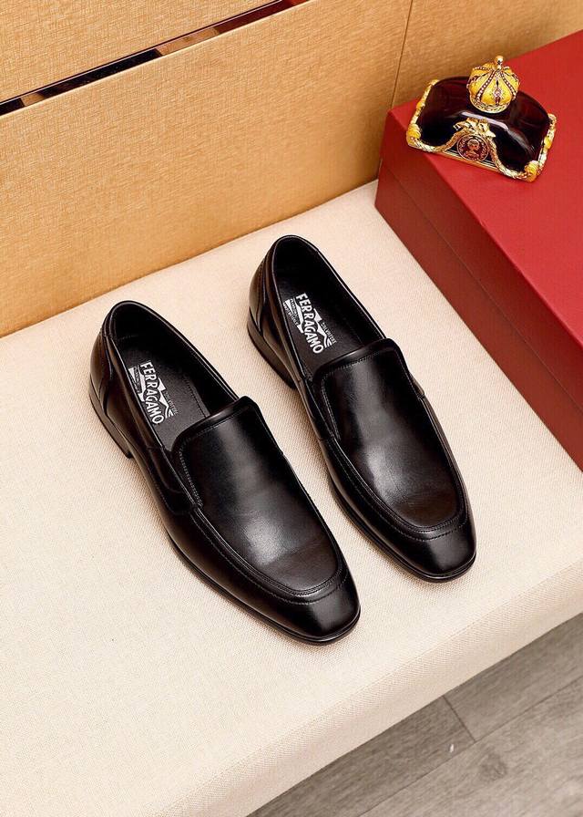 商品商标：Ferragamo 菲拉格慕 休闲皮鞋 正码码数 38-44 45订制 商品材料：精选 进口小牛皮鞋面，进口水染牛皮内里。强烈立体视觉效果，橡胶大底