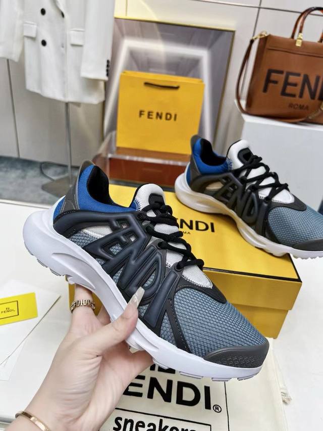 实价不让利 2024 Fendi 最新款休闲运动男鞋，白色高科技网面材质，轻盈柔韧橡胶跑步鞋。 四个颜色任你挑，喜欢的欢迎下单过来 码数40-46