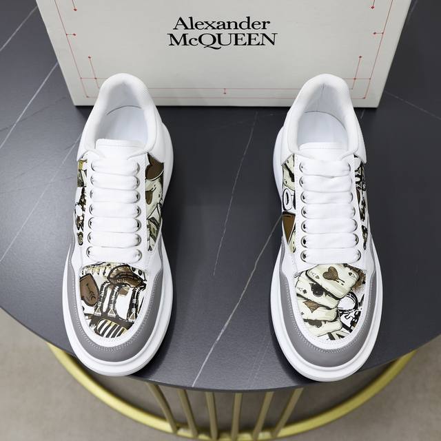 Alexander mcqueen 麦昆 情侣款经典明星爆款百搭小白鞋，原版1：1复刻， 原版大底！新色不断更新 面料：定制原版进口意大利丝绸牛皮3D丝印 内