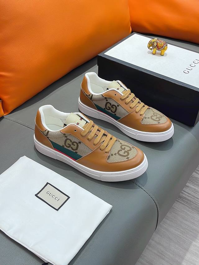 商品名称：GUCCI 古驰 正规码数: 38-44 休闲鞋 商品材料：精选 牛皮鞋面，柔软羊皮内里；原厂大底。