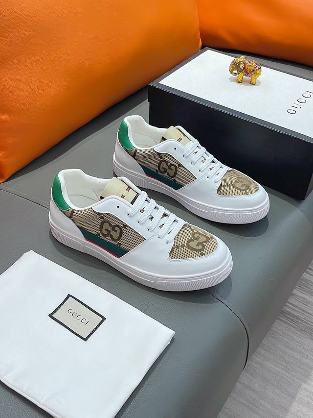 商品名称：GUCCI 古驰 正规码数: 38-44 休闲鞋 商品材料：精选 牛皮鞋面，柔软羊皮内里；原厂大底。