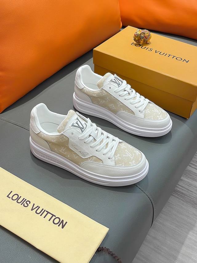 商品名称：LOUIS VUITTON 路易 威登 正规码数: 38-44 休闲鞋 商品材料：精选 牛皮鞋面，柔软绒毛内里；原厂大底。